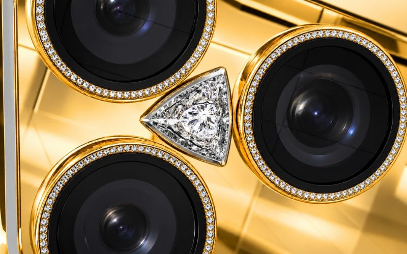 Kim cương trắng - điểm nhấn iPhone 18 Pro Max PRIME Master Diamond 0.6 CT 
